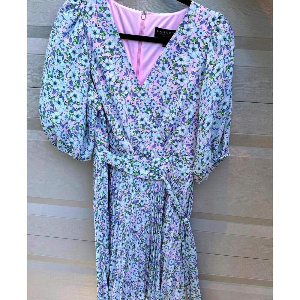 Charming Floral Wrap Dress by Laundry - Size 10